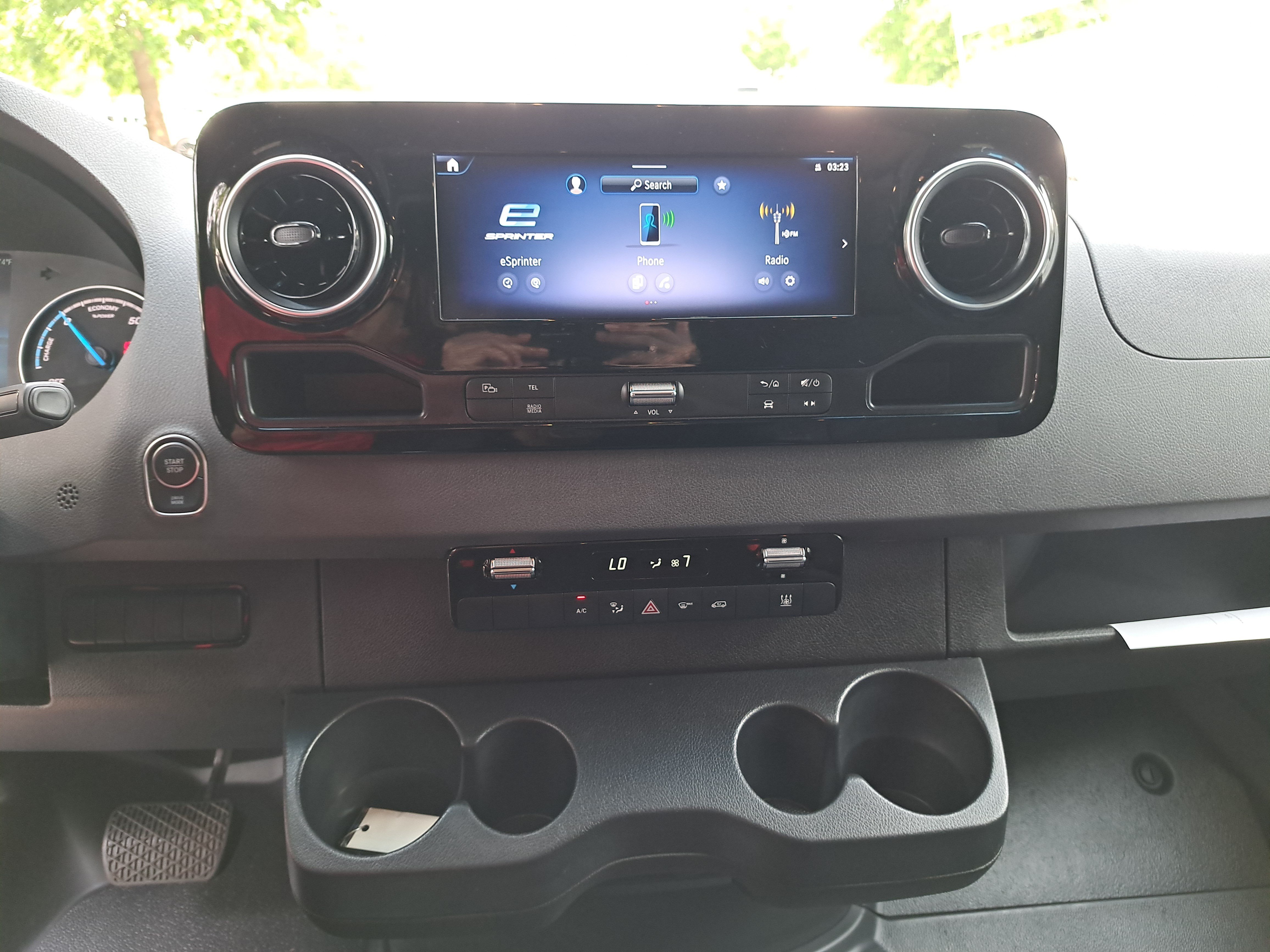 Used 2024 Mercedes-Benz eSprinter 170 Cargo image 21