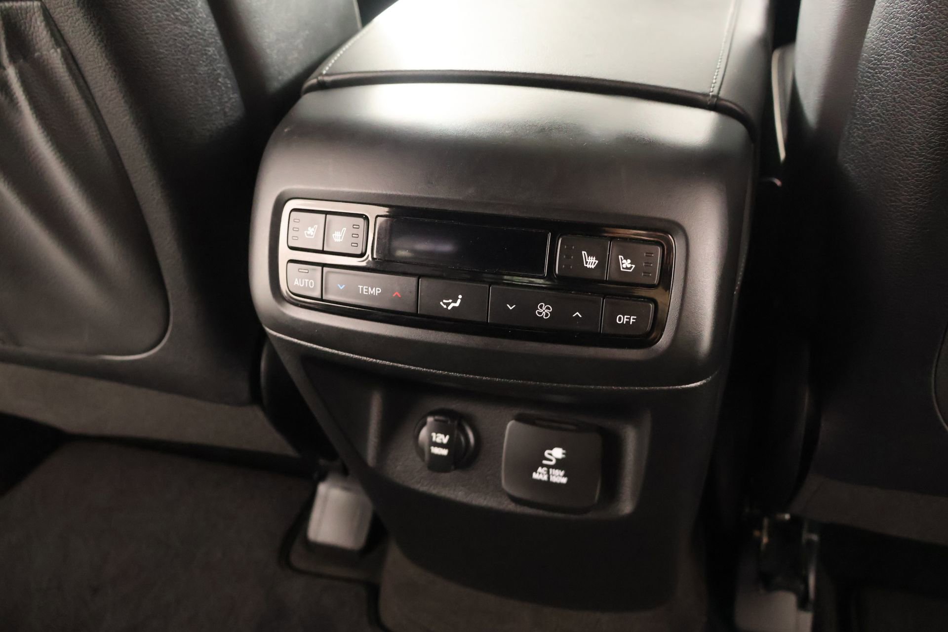 Used 2023 Hyundai Palisade Calligraphy image 17