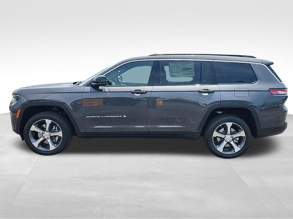 New 2026 Jeep Grand Cherokee L Limited AWD/4WD image 16