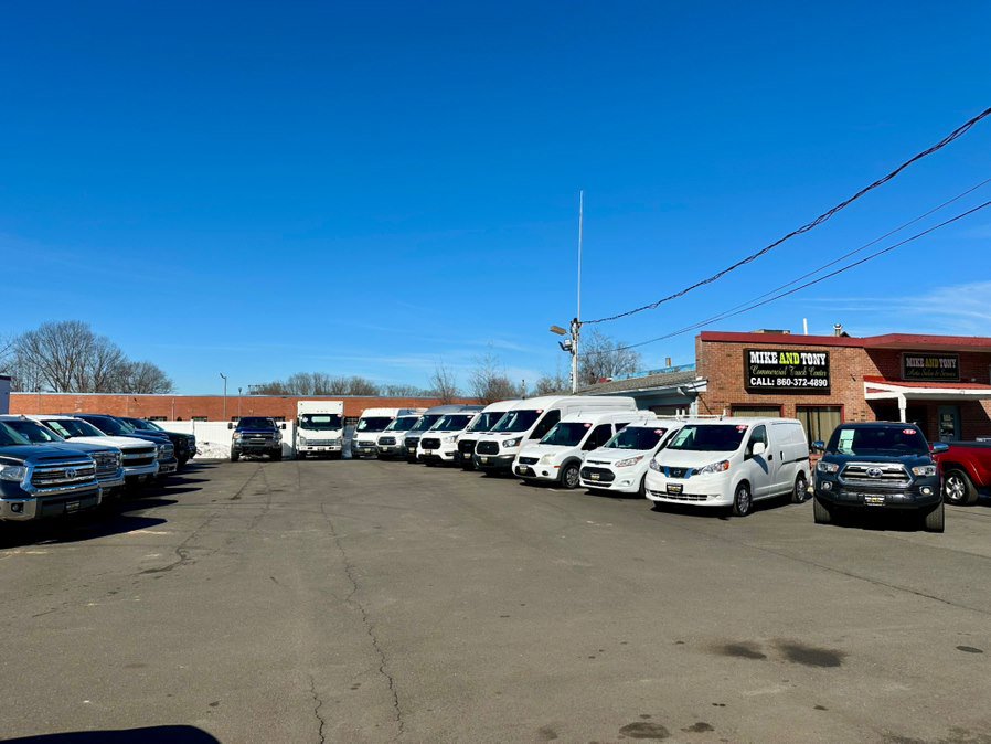 Used 2018 Chevrolet Silverado 1500 Custom w/ Custom Value Package image 37
