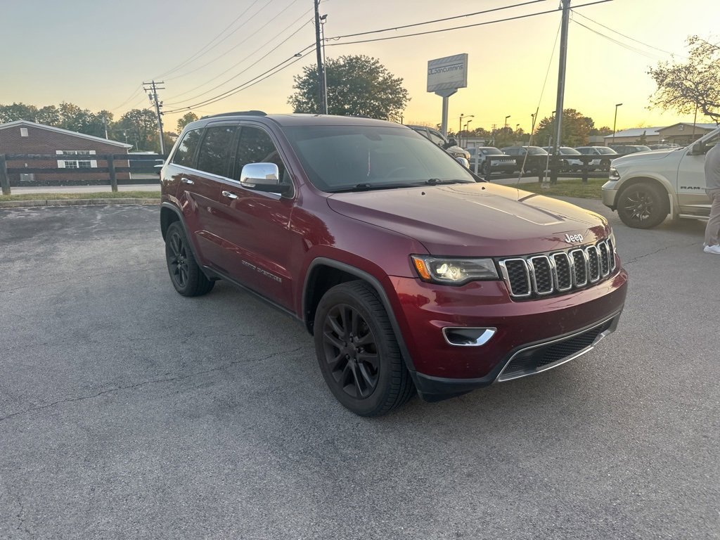 Used 2017 Jeep Grand Cherokee Limited w/ Luxury Group II image 3