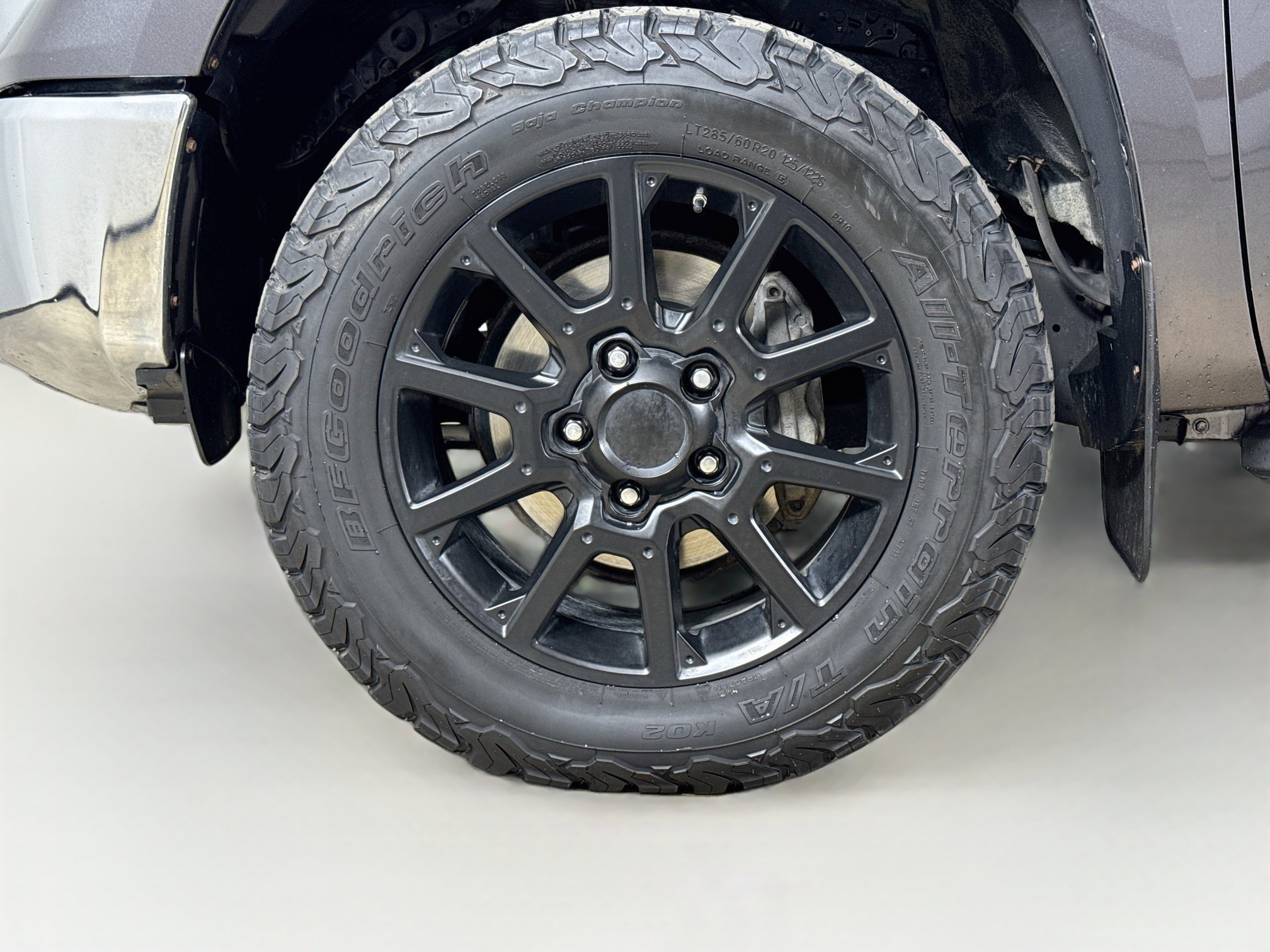 Used 2018 Toyota Tundra SR5 AWD/4WD image 25