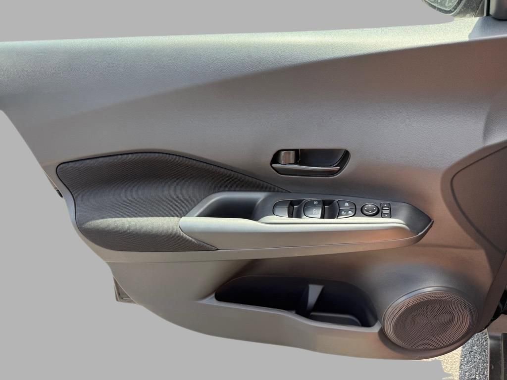 Certified 2025 Nissan Kicks Play S image 16