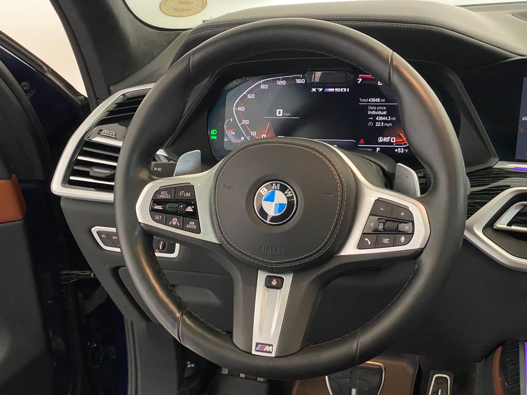 Used 2022 BMW X7 M50i w/ Dynamic Handling Package image 16