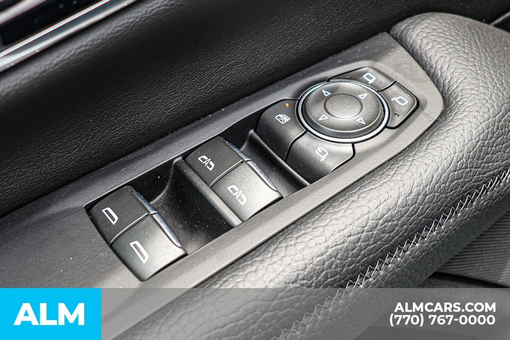 Used 2025 GMC Yukon Denali AWD/4WD image 47