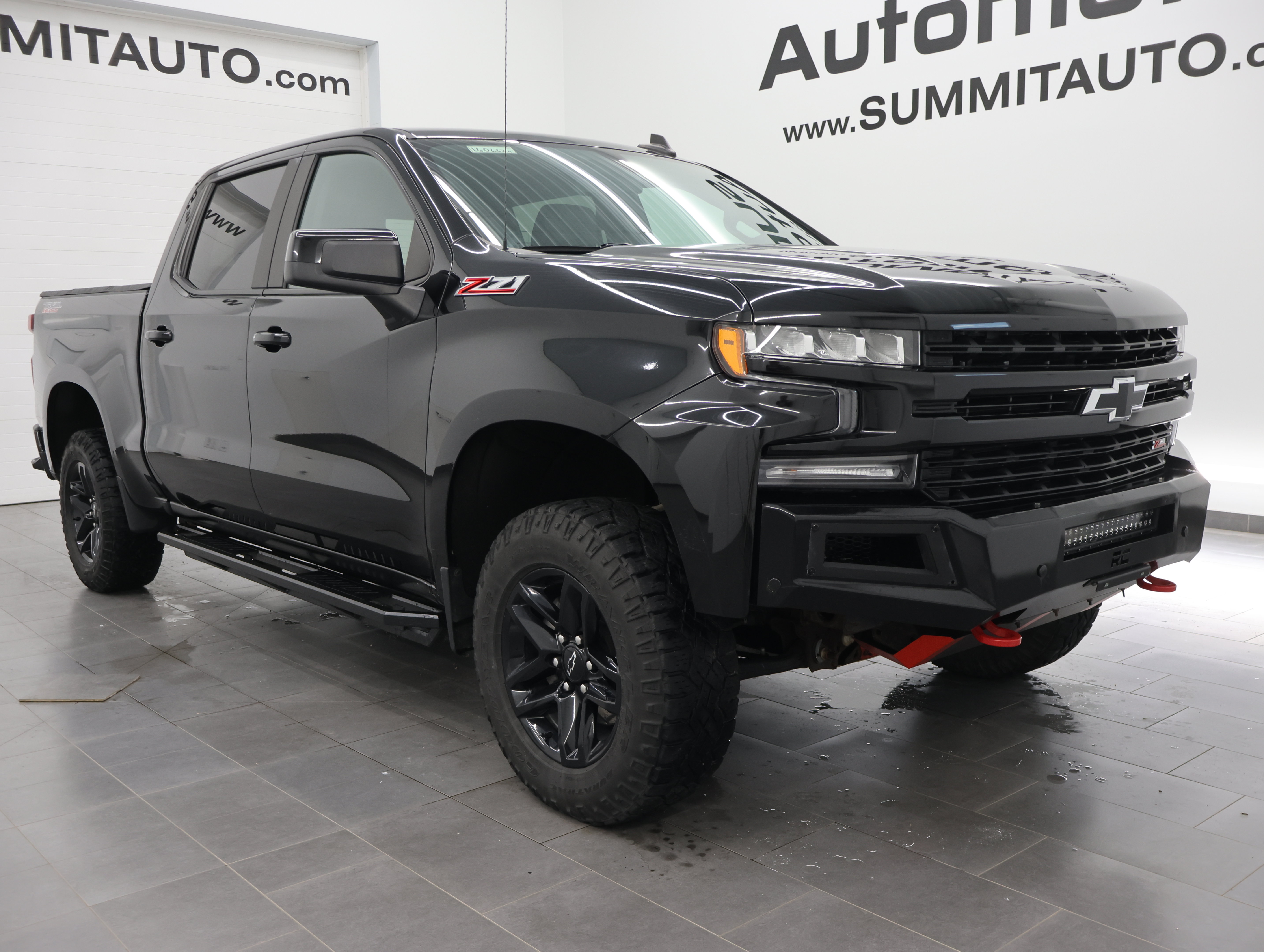 Used 2020 Chevrolet Silverado 1500 LT Trail Boss AWD/4WD image 2