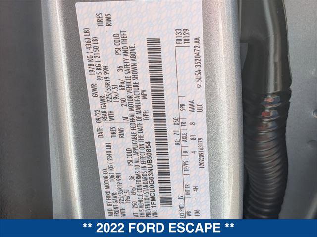 Certified 2022 Ford Escape SE w/ SE Sport Appearance Package image 24