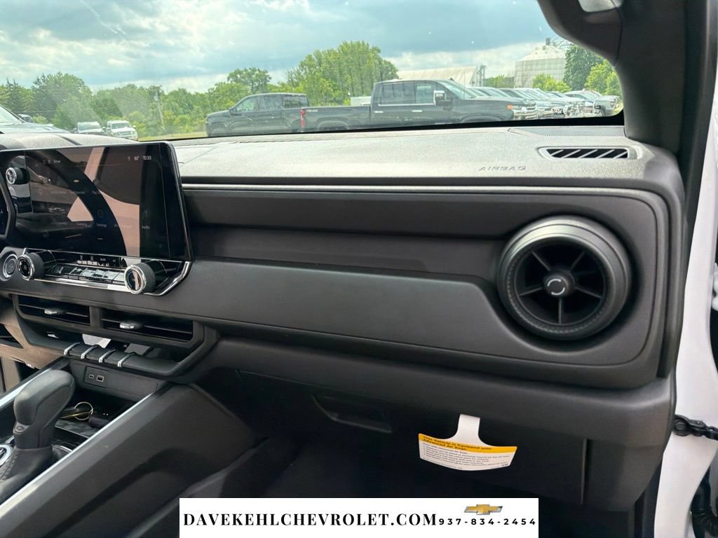 Used 2026 Chevrolet Colorado W/T AWD/4WD image 19