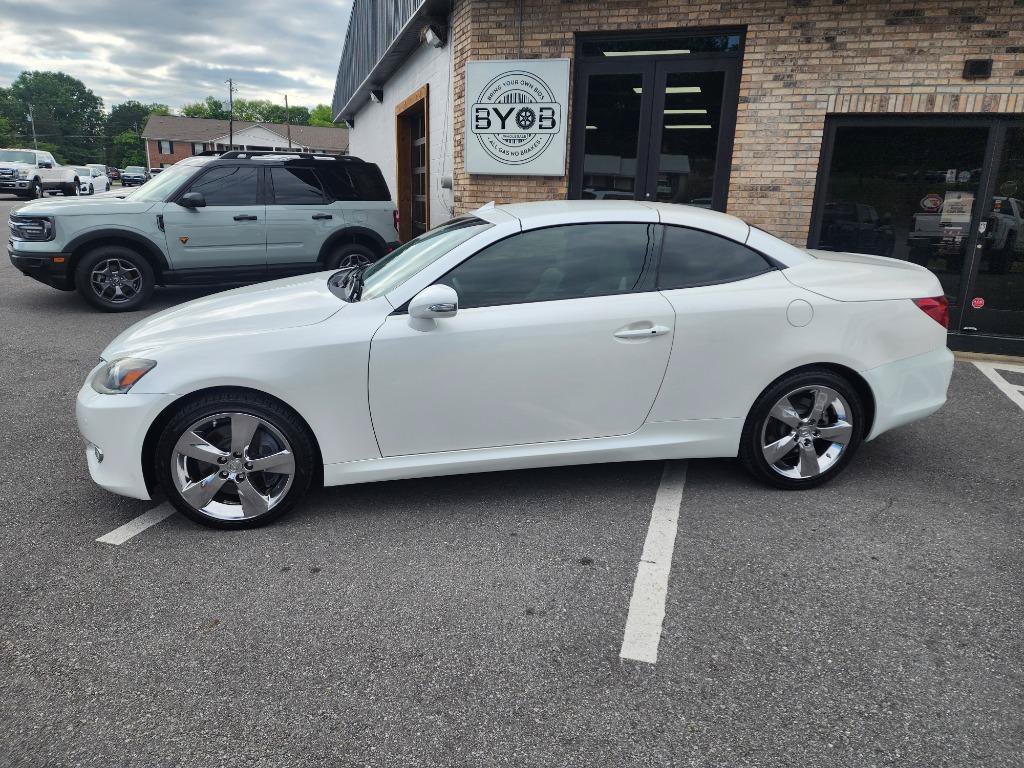 Used 2012 Lexus IS 350C w/ Luxury Pkg RWD image 2