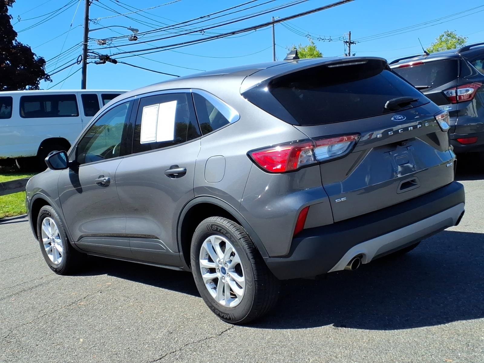 Used 2022 Ford Escape SE w/ Cold Weather Package AWD/4WD image 4