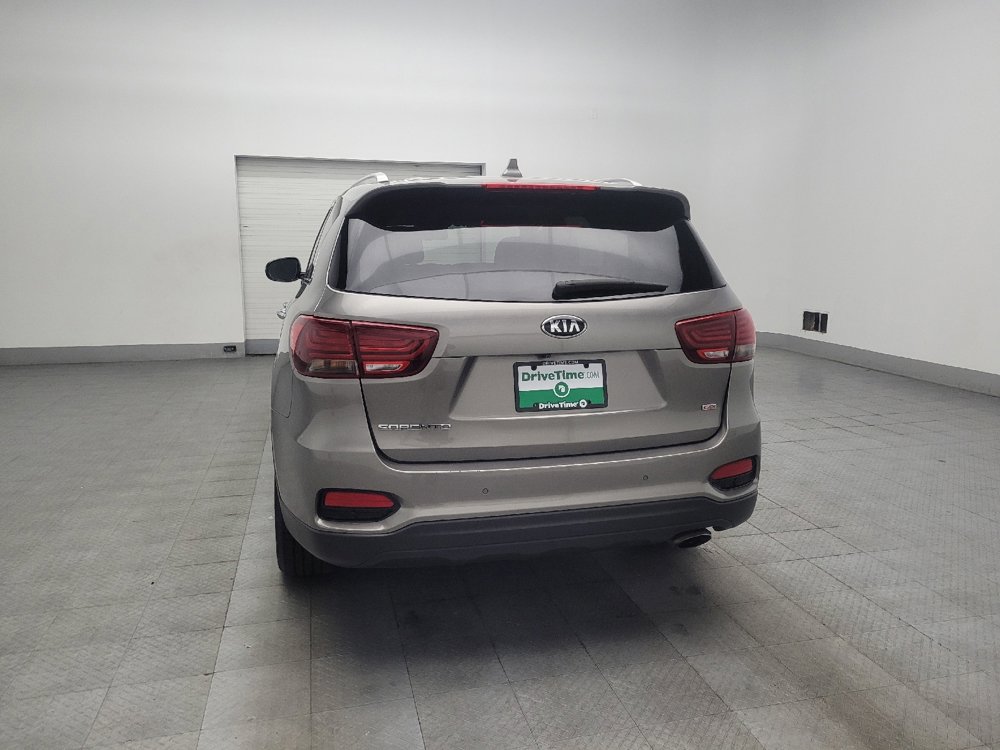 Used 2019 Kia Sorento LX w/ LX Convenience Package image 6