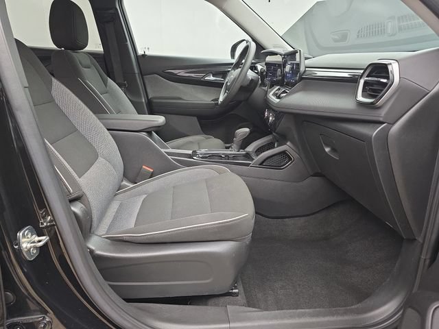 Used 2024 Chevrolet TrailBlazer LT AWD/4WD image 14