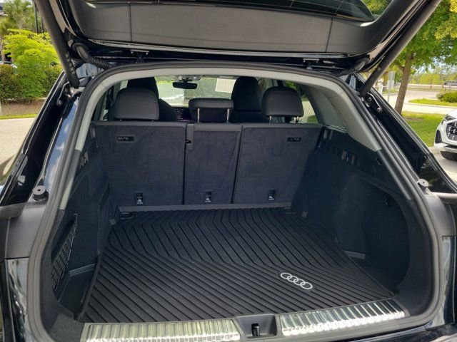 Certified 2025 Audi Q5 Premium Plus w/ Premium Plus image 8