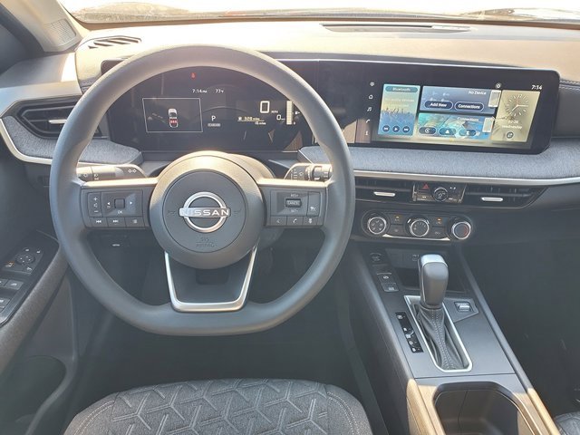 New 2025 Nissan Kicks SV image 18