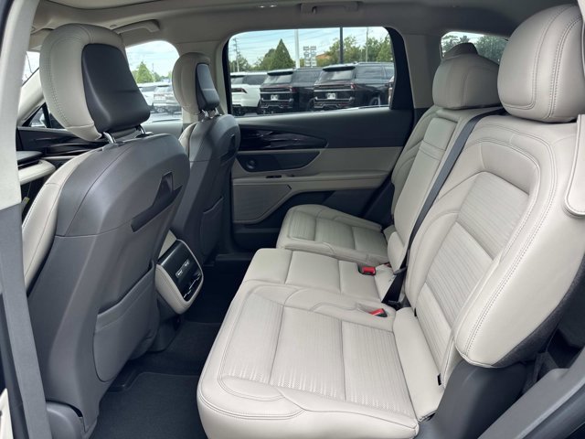 New 2025 Lincoln Nautilus Reserve image 16