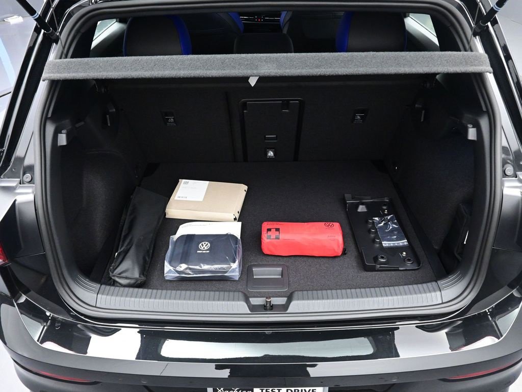 New 2025 Volkswagen Golf R Black Edition image 25