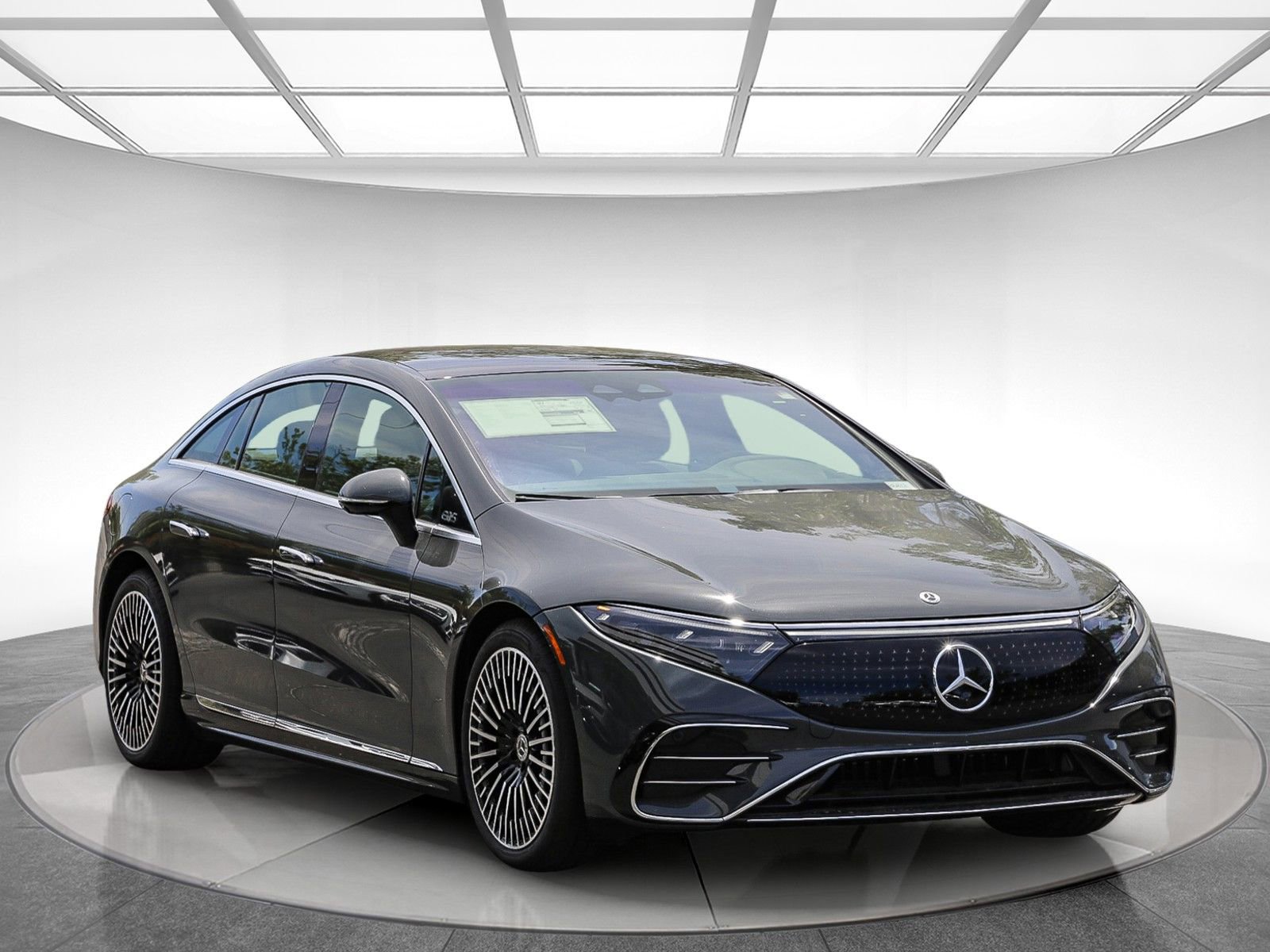 Used 2024 Mercedes-Benz EQS 580 4MATIC Sedan image 5