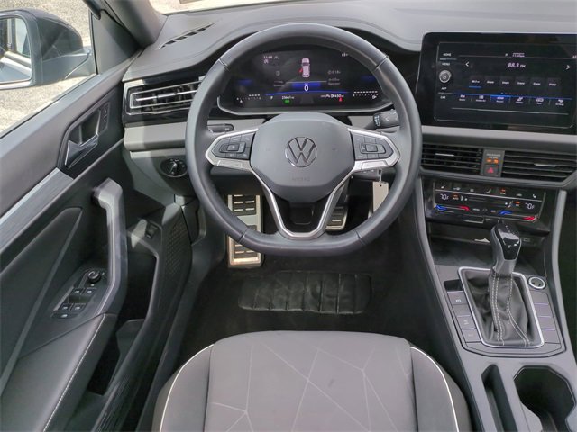 Used 2025 Volkswagen Jetta Sport image 18
