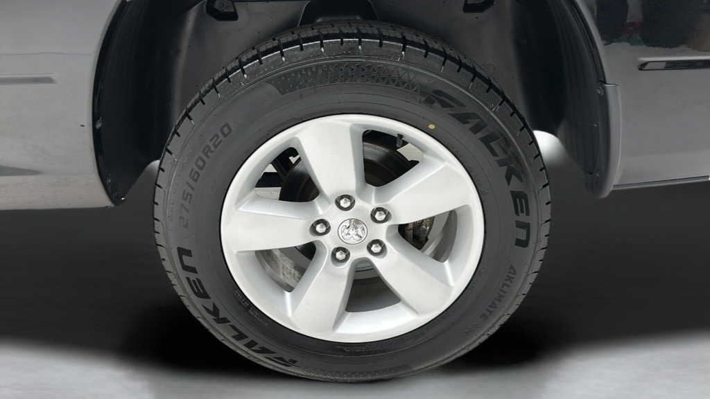 Used 2024 RAM 1500 Classic SLT AWD/4WD image 9