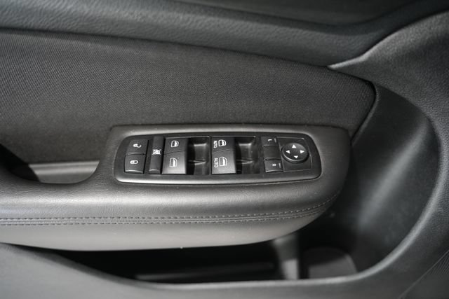 Used 2015 Chrysler 200 Limited w/ Comfort Group FWD image 11