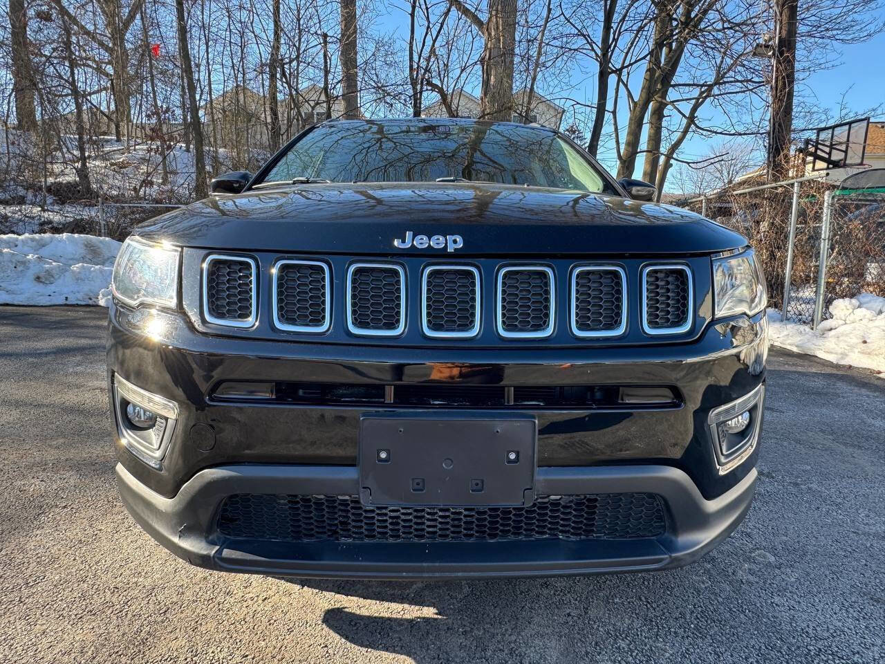 Used 2020 Jeep Compass Latitude image 2