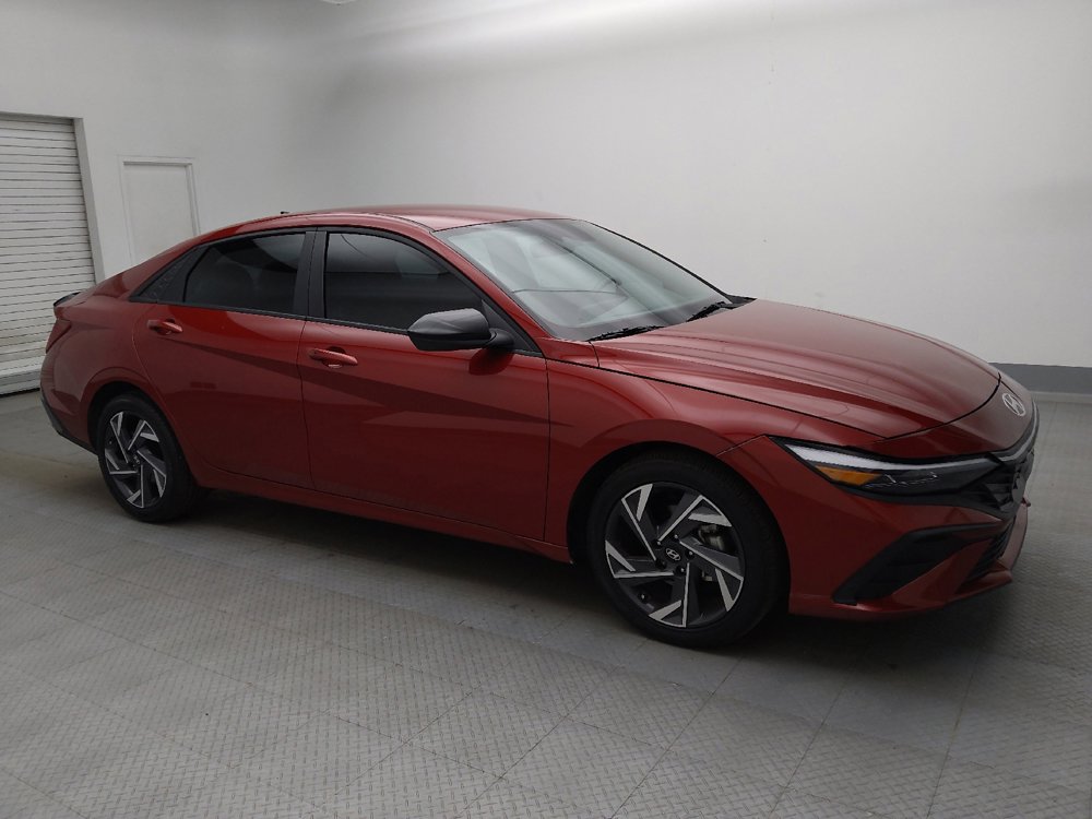 Used 2025 Hyundai Elantra Sport FWD image 11