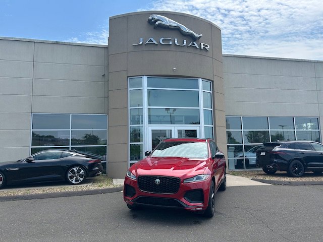 Used 2026 Jaguar F-PACE R-Dynamic S image 1