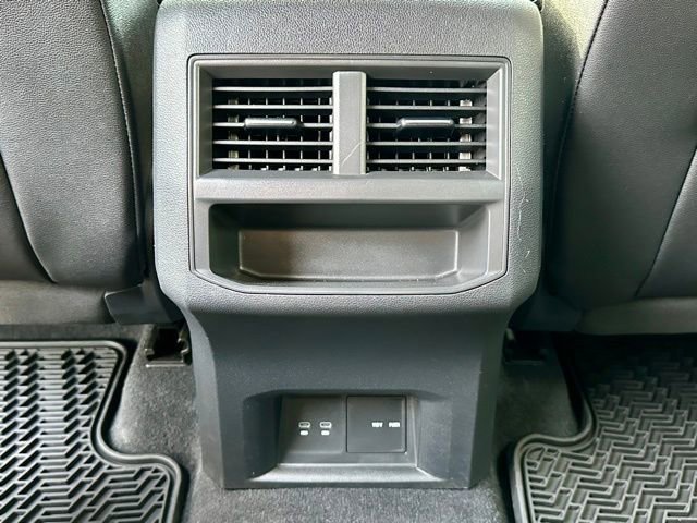 Certified 2023 Volkswagen Atlas Cross Sport SEL R-Line image 19