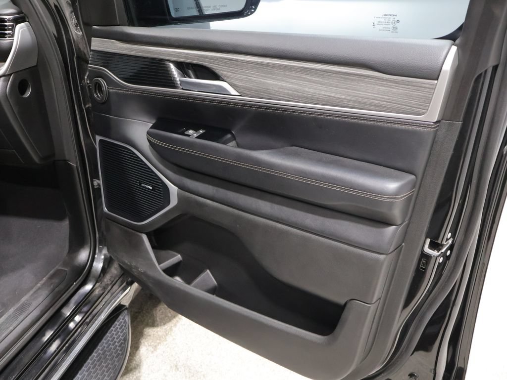 Used 2024 Jeep Wagoneer Series II AWD/4WD image 24