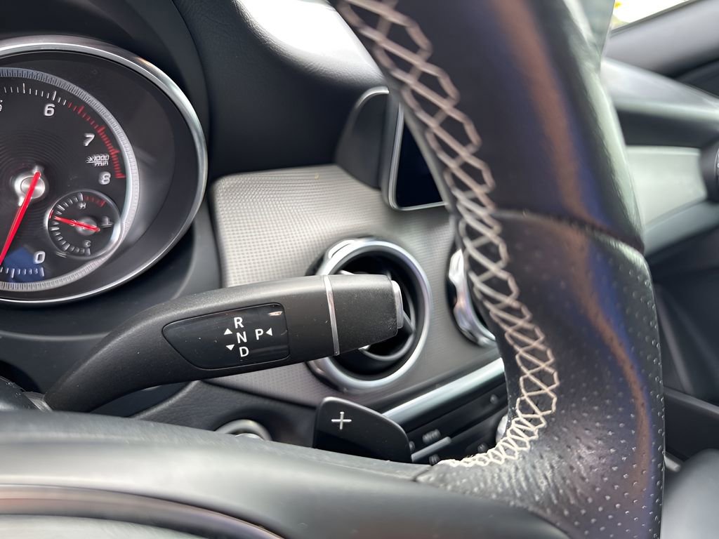 Used 2018 Mercedes-Benz GLA 250 image 32