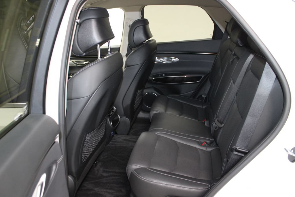 Used 2025 Genesis GV70 2.5T AWD/4WD image 22