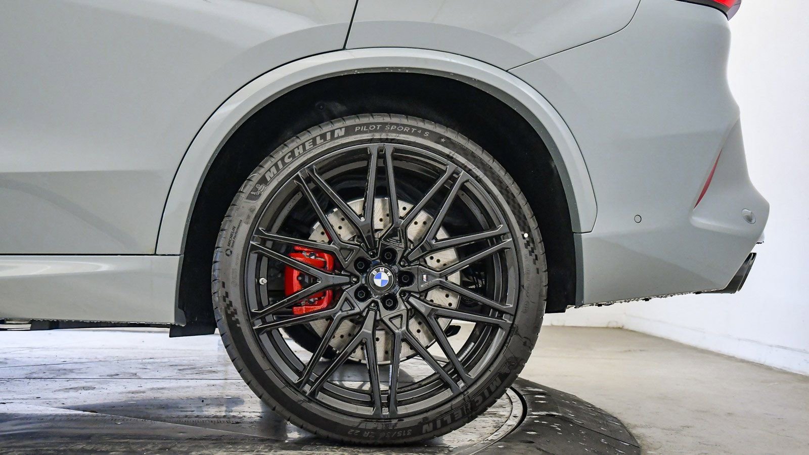 New 2026 BMW X5 M Competition w/ Executive Package image 15