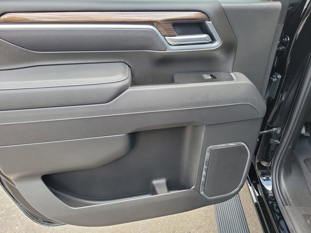 Used 2026 Chevrolet Silverado 3500 LT w/ Trail Boss Package AWD/4WD image 19