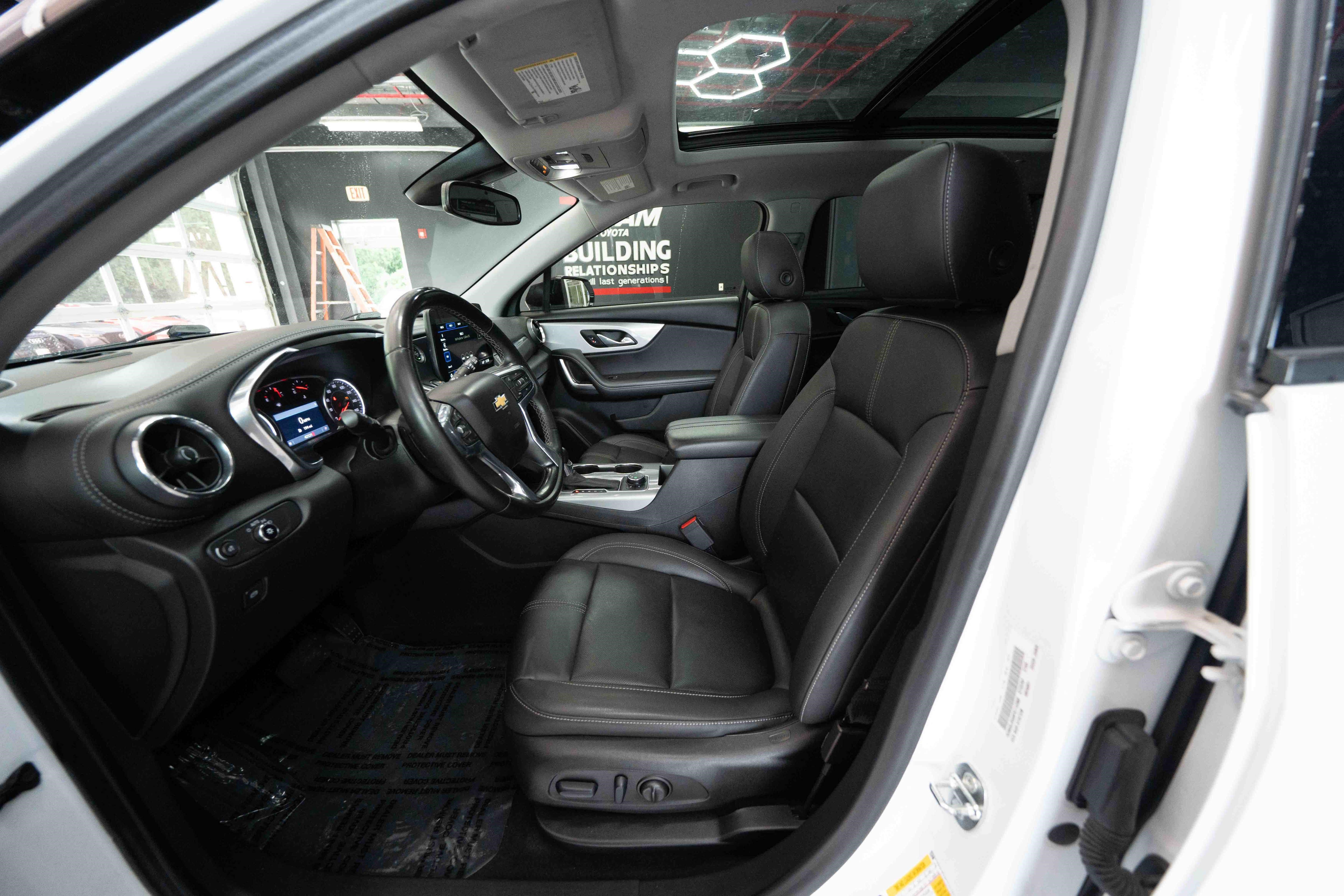 Used 2023 Chevrolet Blazer LT AWD/4WD image 9