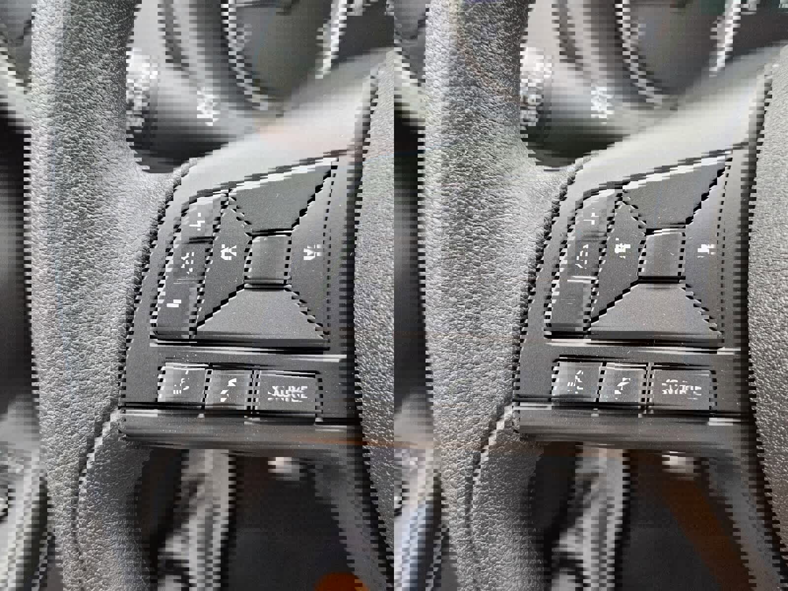 New 2025 Nissan Kicks Play S image 12