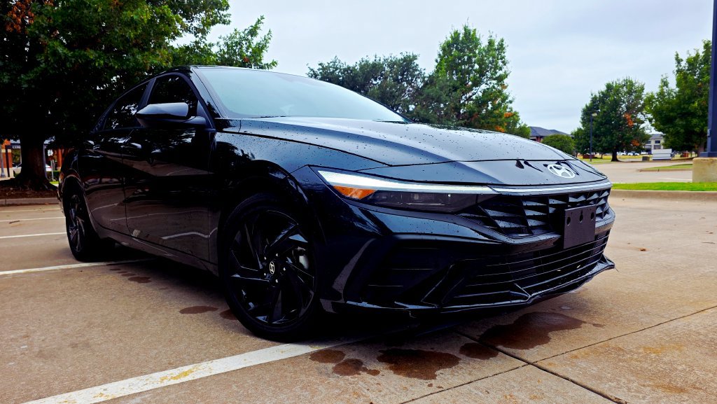 Used 2026 Hyundai Elantra Sport FWD image 6