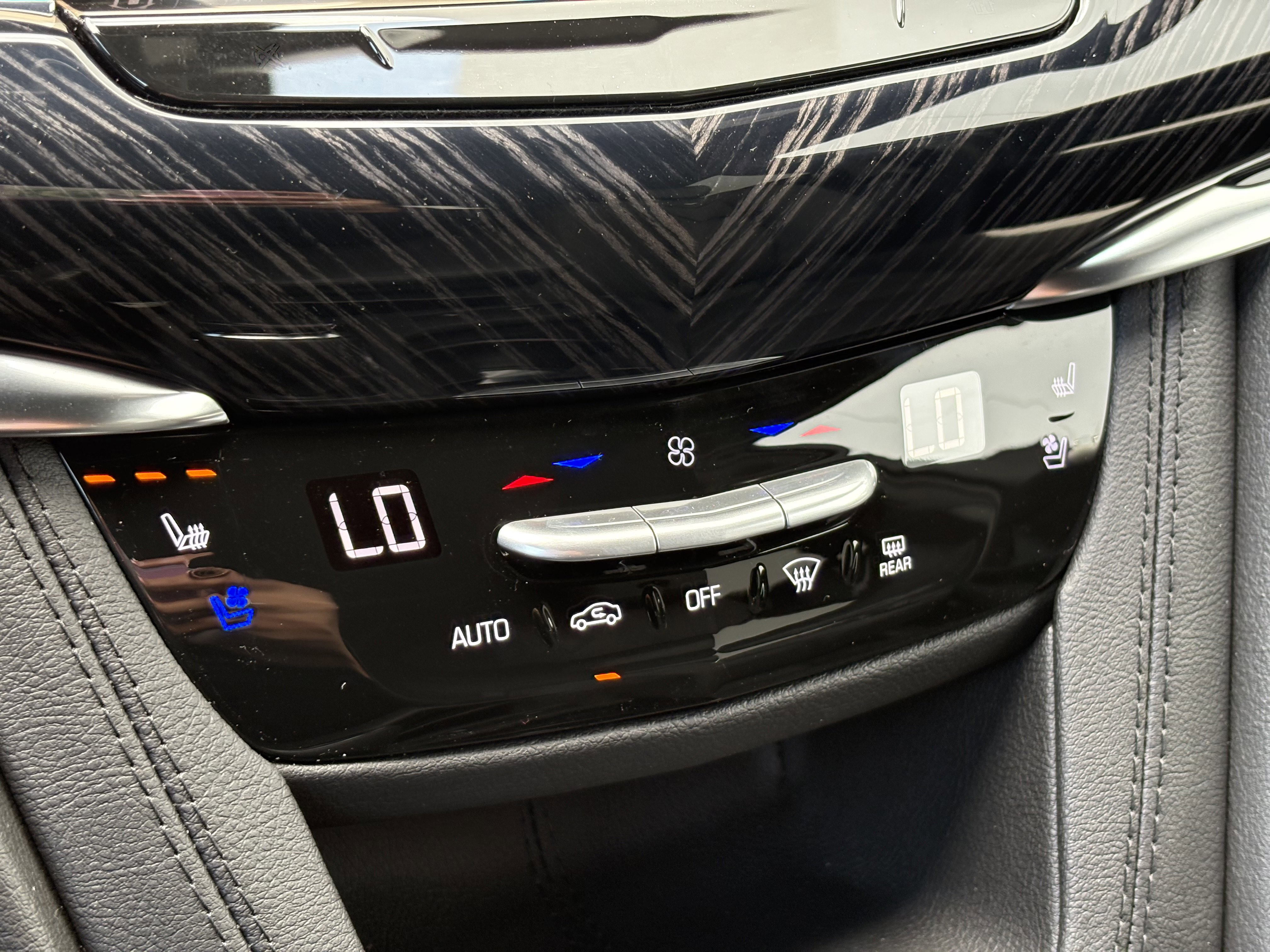 New 2025 Cadillac XT6 Premium Luxury w/ Technology Package image 26