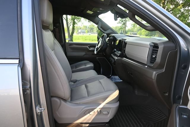 Used 2024 Chevrolet Silverado 3500 LTZ AWD/4WD image 9