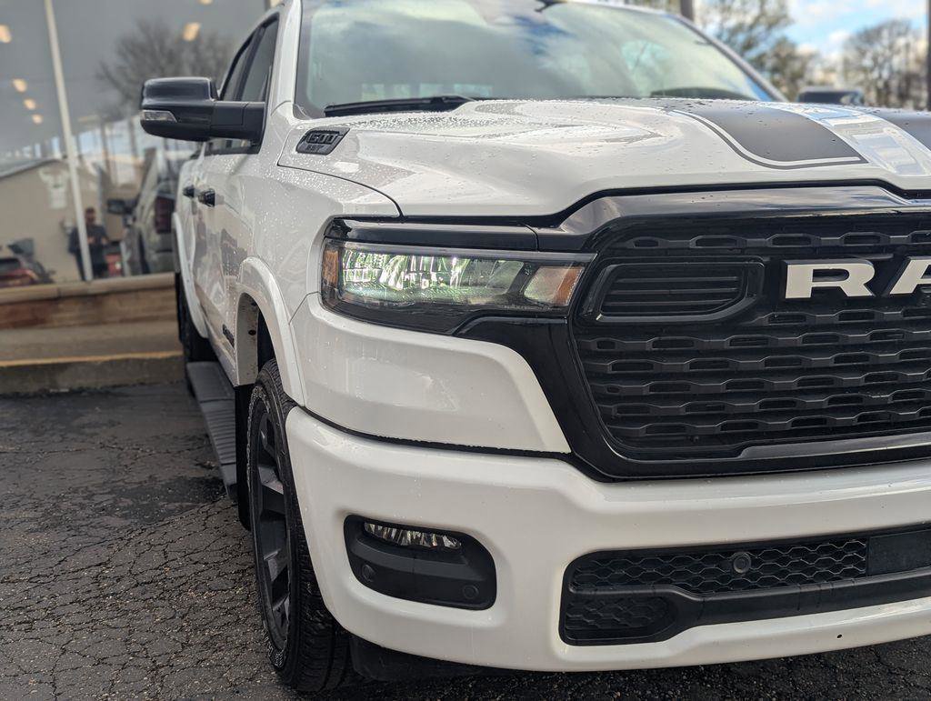 Used 2025 RAM 1500 Big Horn AWD/4WD image 3