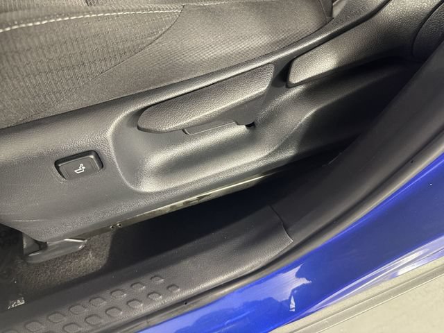 Used 2018 Toyota C-HR XLE FWD image 20