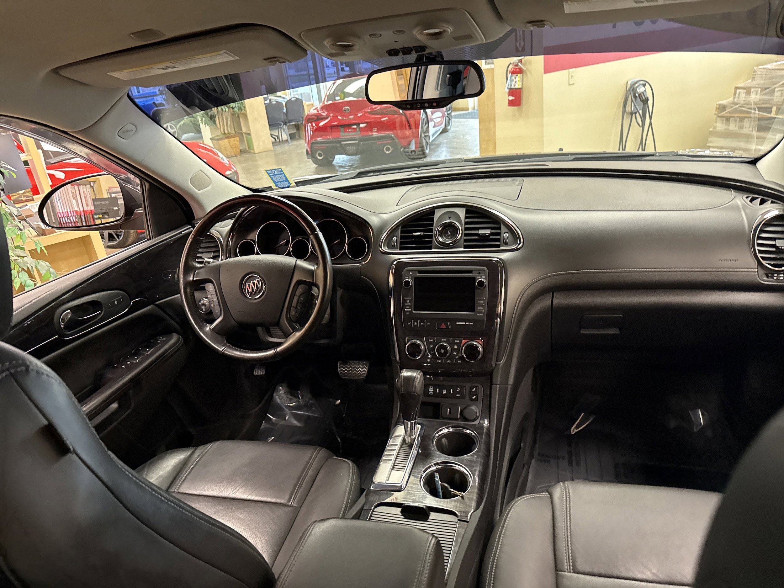 Used 2017 Buick Enclave Leather AWD/4WD image 34