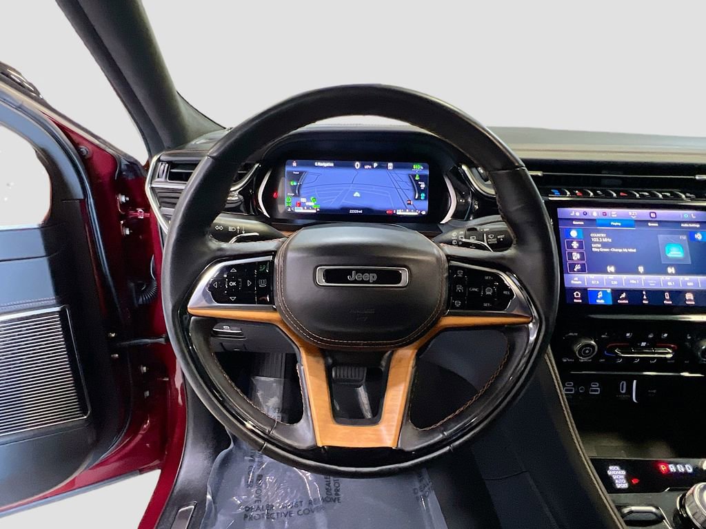 Used 2023 Jeep Grand Cherokee Summit AWD/4WD image 11