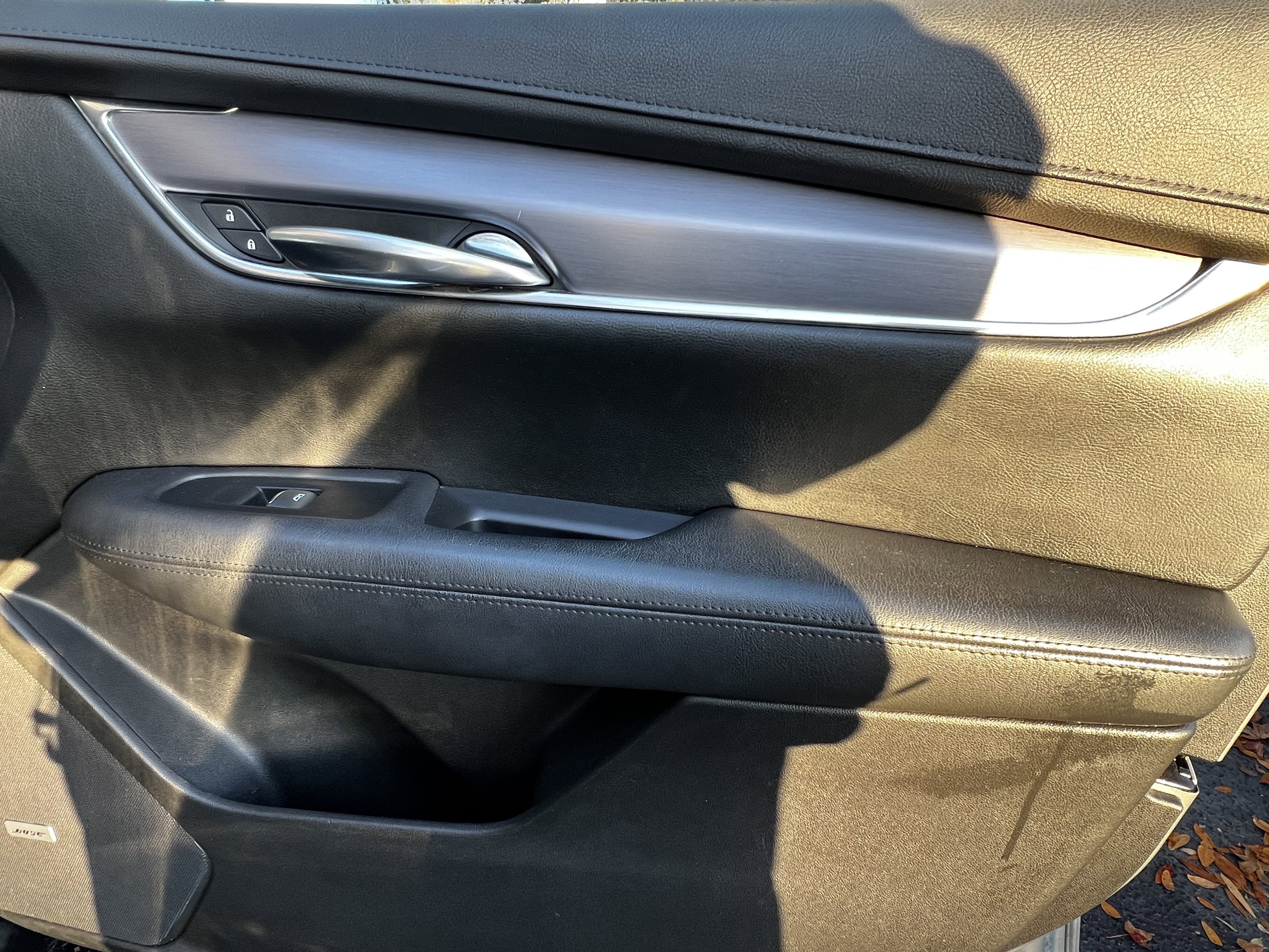 Used 2017 Cadillac XT5 Luxury image 43