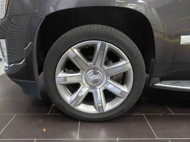 Used 2018 Cadillac Escalade Luxury image 15