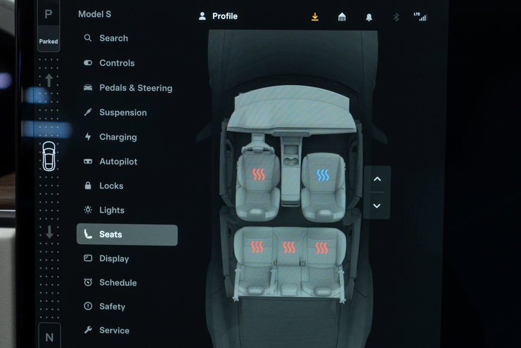 Used 2022 Tesla Model S Standard Range image 25