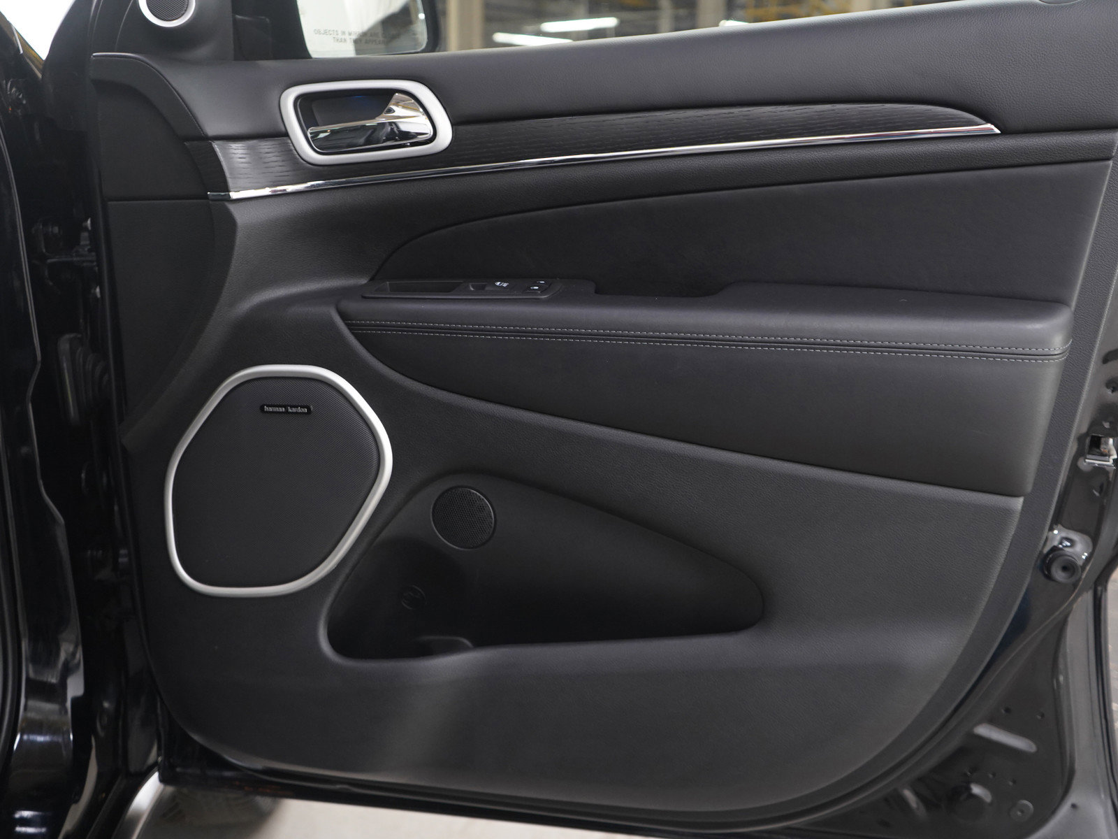 Used 2021 Jeep Grand Cherokee Summit image 9