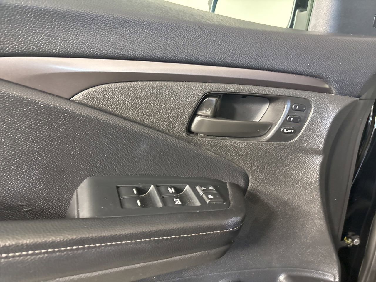 Used 2022 Honda Passport EX-L image 10