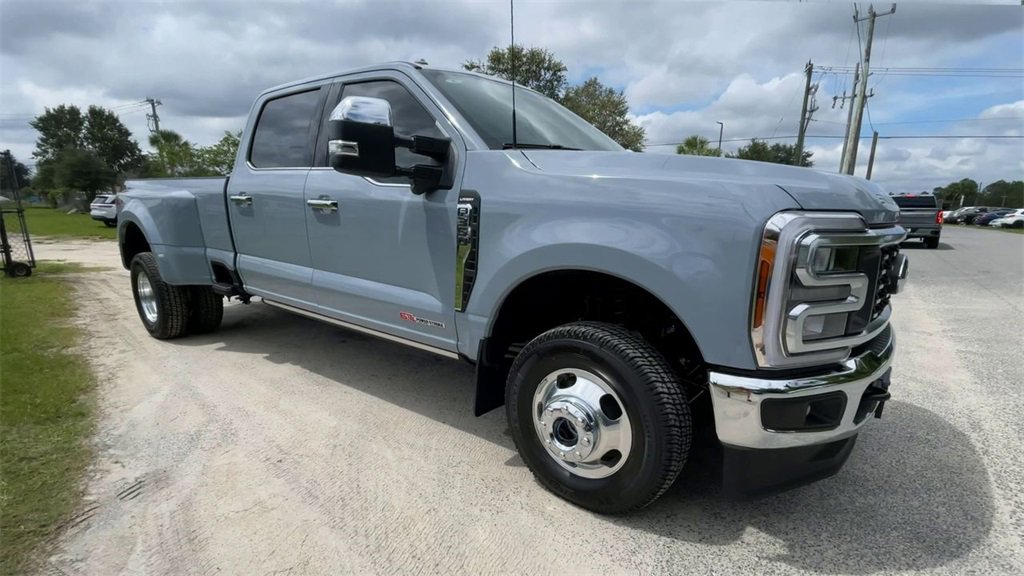 New 2026 Ford F350 Lariat w/ Chrome Package image 2