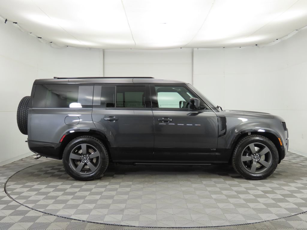 New 2025 Land Rover Defender 130 V8 image 4