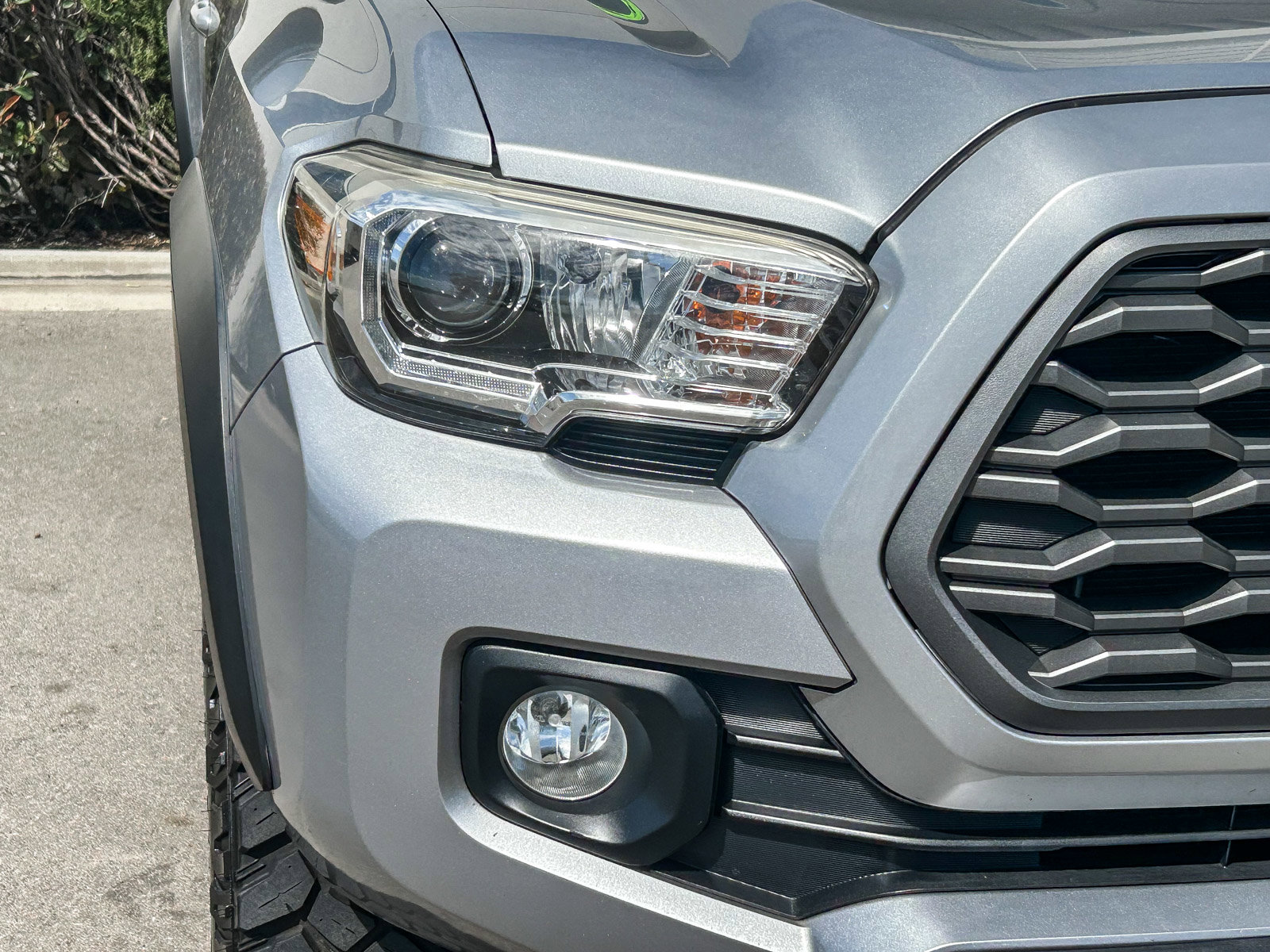 Used 2021 Toyota Tacoma TRD Off-Road w/ Technology Package image 4